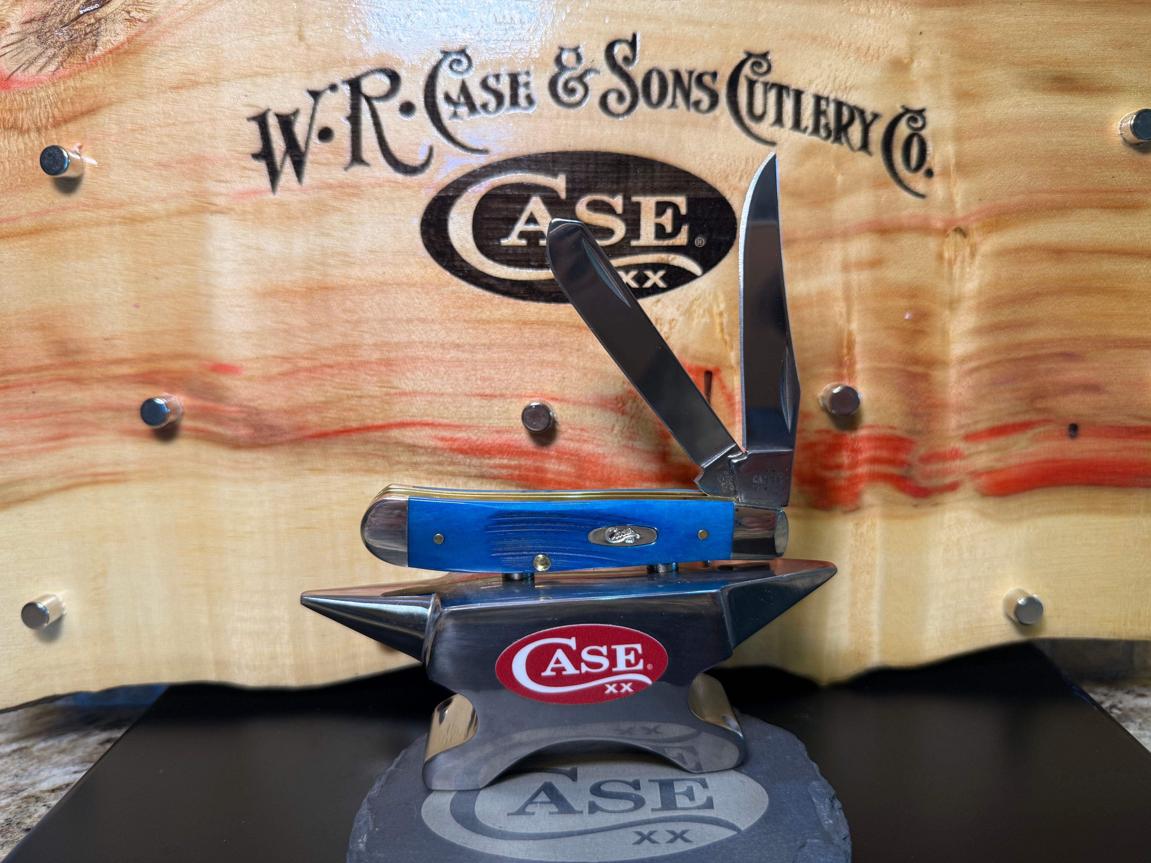 Case XX Caribbean Blue Bone Sawcut Jig Mini Trapper